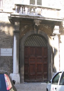 Portale in pietra  